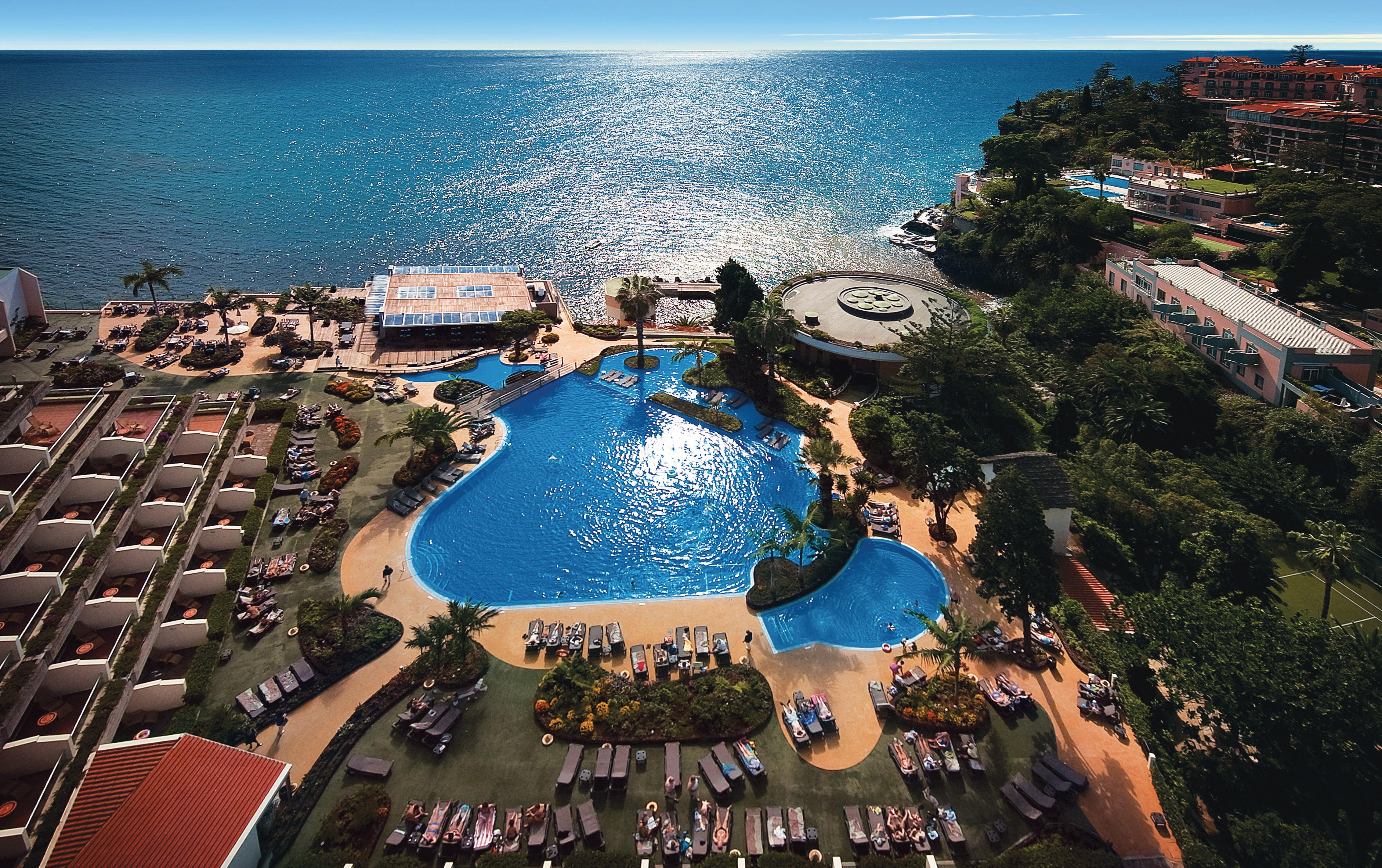 Pestana Carlton Madeira Ocean Resort Hotel Funchal  Exterior foto Aerial view of the resort