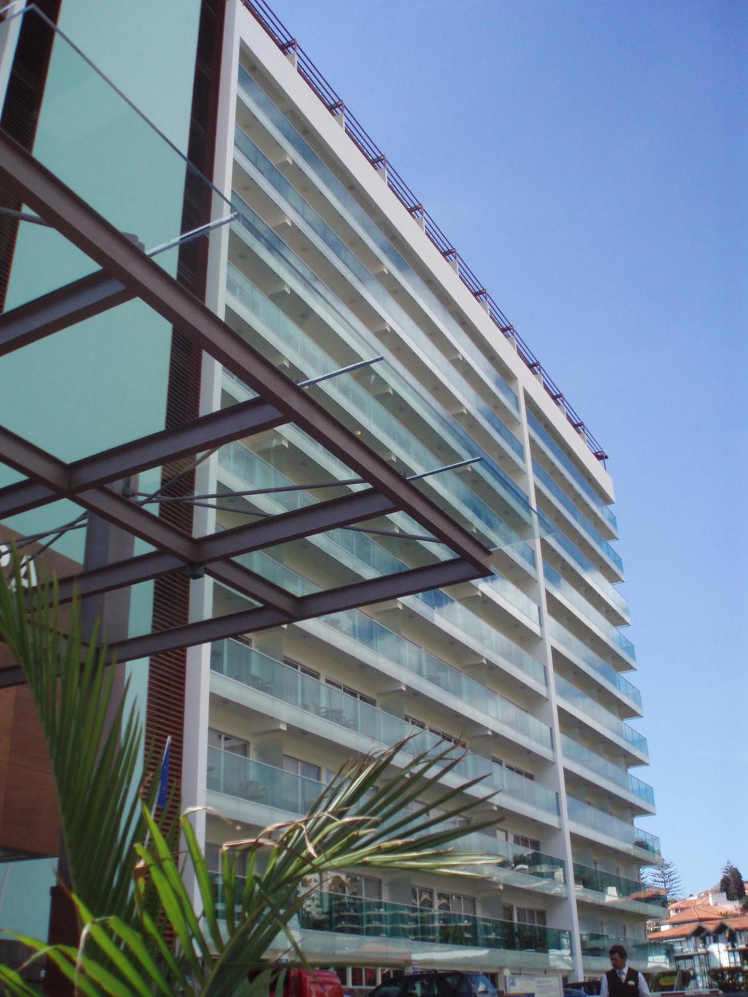 Pestana Carlton Madeira Ocean Resort Hotel Funchal  Exterior foto The building's facade