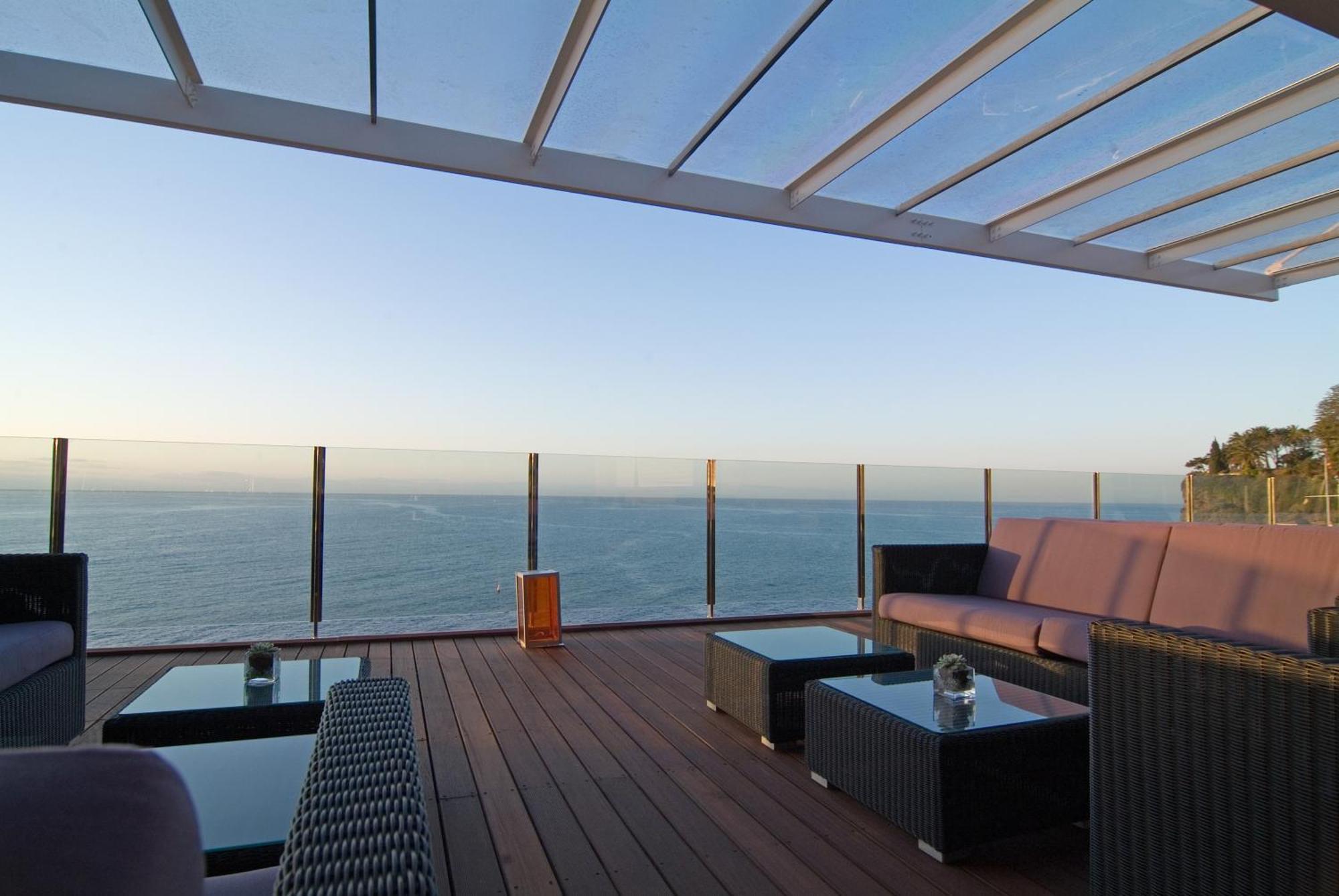 Pestana Carlton Madeira Ocean Resort Hotel Funchal  Exterior foto The Sky Bar